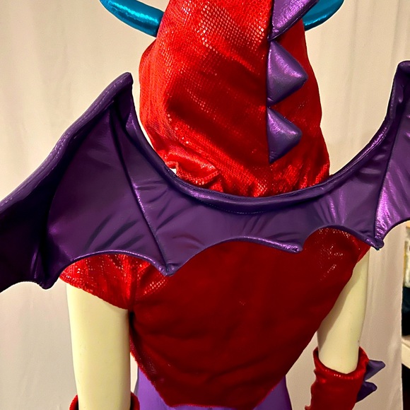 Adorable Princess Paradise adult costume. Outstanding quality. Adult 4-6. - Picture 5 of 13